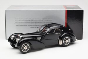 Bugatti 57SC Atlantic Schwarz CMC 1:18 M-085 Metall – Bild 6 von 6