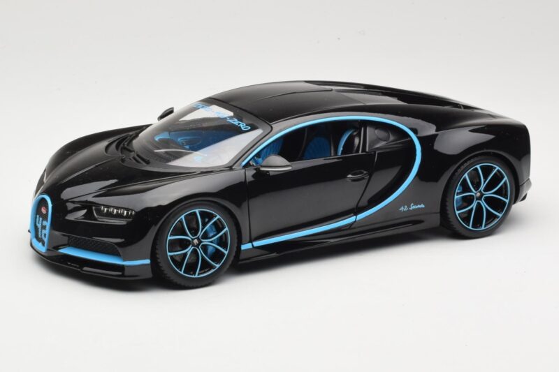 Bugatti Chiron Schwarz & Blau Bburago 1:18 18-11040BK Metall