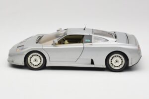 Bugatti EB110 Silber Bburago 1:18 3035-S Metall – Bild 4 von 8
