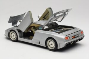Bugatti EB110 Silber Bburago 1:18 3035-S Metall – Bild 5 von 8