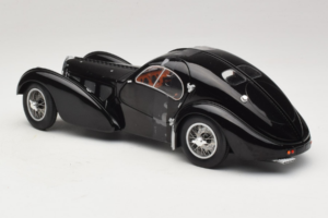 Bugatti Type 57 SC Atlantic Schwarz Solido 1:18 S1802101 Metall – Bild 5 von 6