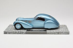 Bugatti Type 57SC Atlantic Blau Minichamps 1:18 107110320 Metall – Bild 3 von 6