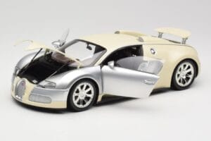 Bugatti Veyron Edition Centenaire Chrome Beige Minichamps 1:18 100110854 Metall – Bild 2 von 8