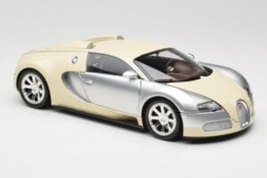 Bugatti Veyron Edition Centenaire Chrome Beige Minichamps 1:18 100110854 Metall – Bild 6 von 8