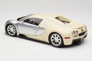 Bugatti Veyron Edition Centenaire Chrome Beige Minichamps 1:18 100110854 Metall – Bild 7 von 8
