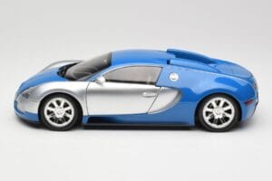 Bugatti Veyron Edition Centenaire Chrome Blue Minichamps 1:18 100110850 Metall – Bild 4 von 8