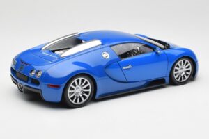 Bugatti Veyron Hellblau Dunkelblau Minichamps 1:18 100110821 Metall – Bild 3 von 8