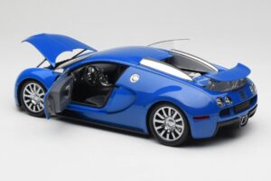 Bugatti Veyron Hellblau Dunkelblau Minichamps 1:18 100110821 Metall – Bild 5 von 8
