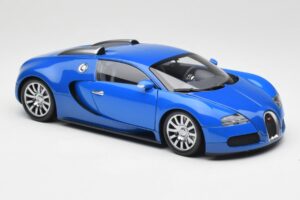 Bugatti Veyron Hellblau Dunkelblau Minichamps 1:18 100110821 Metall – Bild 6 von 8