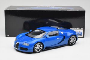 Bugatti Veyron Hellblau Dunkelblau Minichamps 1:18 100110821 Metall – Bild 8 von 8