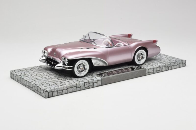 Buick Wildcat II Concept Salmon Metallic Minichamps 1:18 107141221 Resin
