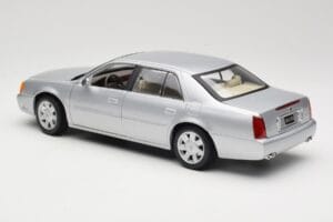 Cadillac DeVille DTS Maisto 1:18 56061 Metall – Bild 7 von 8