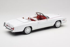 Cadillac Eldorado Cabriolet Weiss MCG 1:18 MCG18474 Metall – Bild 2 von 7
