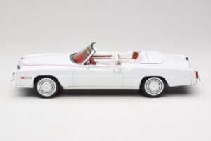 Cadillac Eldorado Cabriolet Weiss MCG 1:18 MCG18474 Metall – Bild 3 von 7