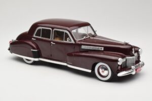 Cadillac Fleetwood 60 Special Sedan Rot MCG 1:18 MCG18071 Metall – Bild 4 von 6