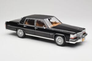 Cadillac Fleetwood Brougham Schwarz MCG 1:18 MCG18250 Metall – Bild 4 von 6