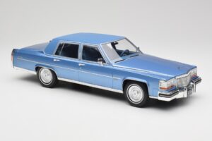 Cadillac Fleetwood Brougham Blau Metallic MCG 1:18 MCG18252 Metall – Bild 4 von 6