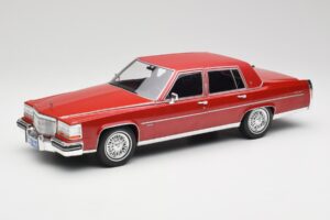 Cadillac Fleetwood Brougham Dunkelrot Metallic MCG 1:18 MCG18251 Metall