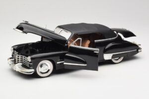 Cadillac Series 62 Schwarz Anson 1:18 30345 Metall – Bild 2 von 8