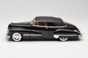 Cadillac Series 62 Schwarz Anson 1:18 30345 Metall – Bild 4 von 8