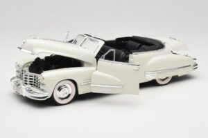 Cadillac Series 62 Cabriolet Weiss Anson 1:18 30335 Metall – Bild 2 von 8
