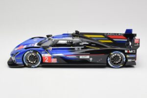 Cadillac V-Series.R LMDh #2 E. Bamber / A. Lynn / R. Westbrook Chip Ganassi Racing 24 Hours of Le Mans 2023 TopSpeed 1:18 TS0 – Bild 3 von 5