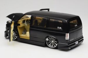 Chevrolet Astro Van Tuned Schwarz Jada 1:18 63122 Metall – Bild 5 von 8