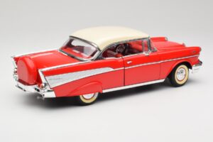 Chevrolet Bel Air Matador Rot & India Elfenbein Road Legends 1:18 92109 Metall – Bild 3 von 8