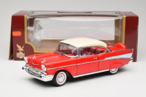 Chevrolet Bel Air Matador Rot & India Elfenbein Road Legends 1:18 92109 Metall – Bild 8 von 8