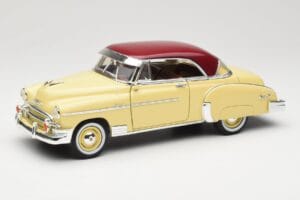 Chevrolet Bel Air Gelb & Rot Motormax 1:18 73111 Metall