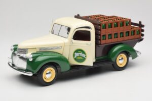 Chevrolet Brasseur Perrier Delivery Van Grün Solido 1:18 203243 Metall – Bild 2 von 8