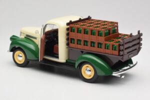 Chevrolet Brasseur Perrier Delivery Van Grün Solido 1:18 203243 Metall – Bild 5 von 8