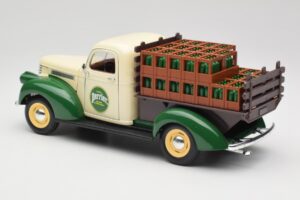 Chevrolet Brasseur Perrier Delivery Van Grün Solido 1:18 203243 Metall – Bild 7 von 8
