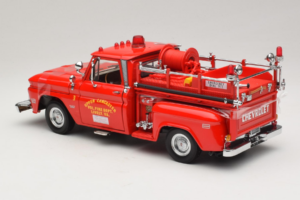 Chevrolet C-20 Fire Truck Sun Star 1:18 1383 Metall – Bild 5 von 6