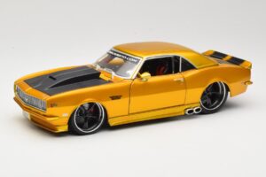 Chevrolet Camaro Z/28 Gold Maisto 1:18 31066 Metall