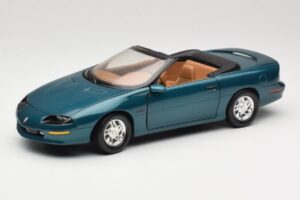 Chevrolet Camaro Z28 Cabriolet Grün American Muscle 1:18 7231D0 Metall