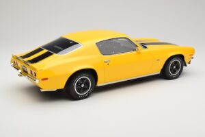 Chevrolet Camaro Z28 RS Daytona Yellow Otto 1:12 G085 Resin – Bild 2 von 6