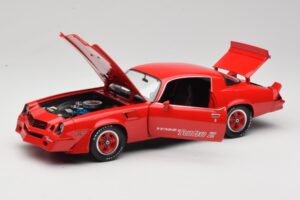 Chevrolet Camaro Z28 Yenko Turbo Z Rot GreenLight 1:18 12999 Metall – Bild 2 von 8