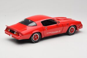 Chevrolet Camaro Z28 Yenko Turbo Z Rot GreenLight 1:18 12999 Metall – Bild 3 von 8