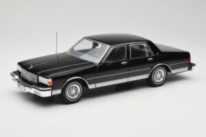 Chevrolet Caprice Schwarz MCG 1:18 MCG18113 Metall