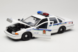 Chevrolet Caprice Kanada Polizei UT Models 1:18 21023 Metall – Bild 2 von 8