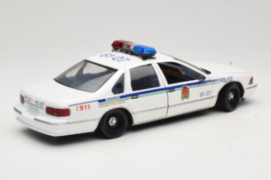 Chevrolet Caprice Kanada Polizei UT Models 1:18 21023 Metall – Bild 3 von 8