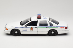 Chevrolet Caprice Kanada Polizei UT Models 1:18 21023 Metall – Bild 4 von 8