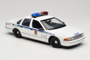 Chevrolet Caprice Kanada Polizei UT Models 1:18 21023 Metall – Bild 6 von 8