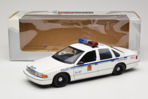 Chevrolet Caprice Kanada Polizei UT Models 1:18 21023 Metall – Bild 8 von 8