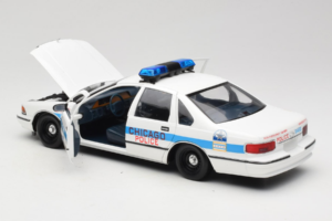 Chevrolet Caprice Chicago Polizei UT Models 1:18 180142096 Metall – Bild 5 von 8