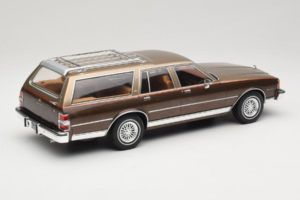 Chevrolet Caprice Estate Wagon Beige MCG 1:18 MCG18476 Metall – Bild 2 von 6