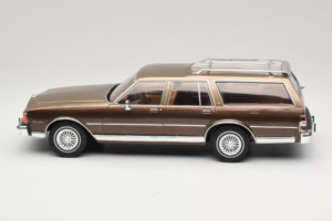 Chevrolet Caprice Estate Wagon Beige MCG 1:18 MCG18476 Metall – Bild 3 von 6