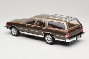 Chevrolet Caprice Estate Wagon Beige MCG 1:18 MCG18476 Metall – Bild 5 von 6