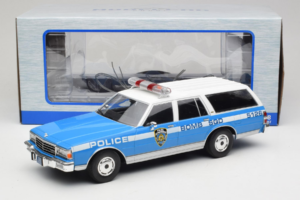 Chevrolet Caprice Estate Wagon NYPD MCG 1:18 MCG18477 Metall – Bild 6 von 6